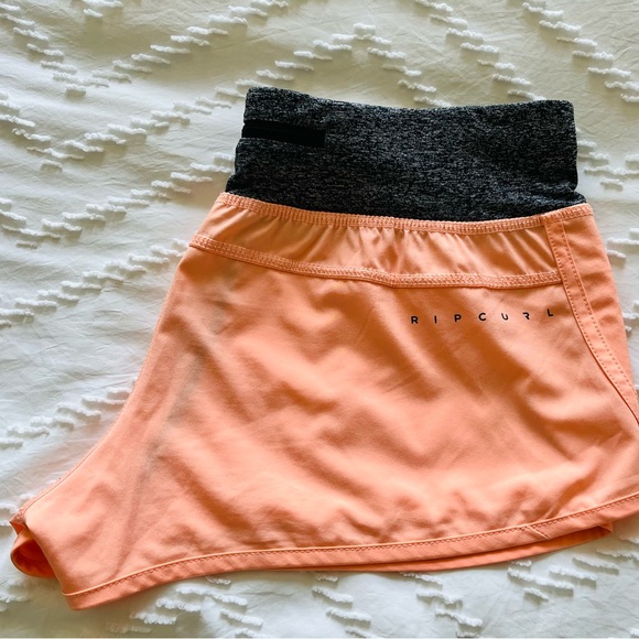 Super cute RIP curl athletic shorts. - Picture 2 of 3